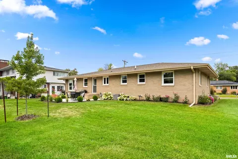 203 N 3rd St, Roanoke, IL 61561 photo 35