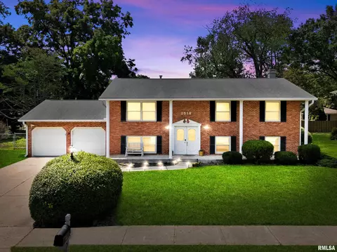 1518 W Grandridge Dr, Dunlap, IL 61525