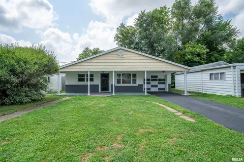 123 Callender Ave, East Peoria, IL 61611