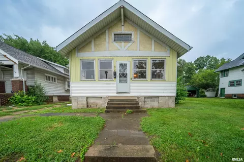 1214 N University St, Peoria, IL 61606