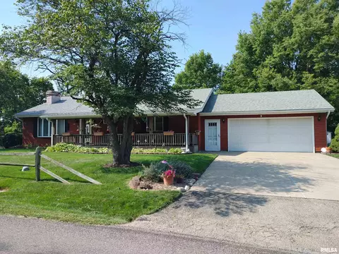 1114 Bloomington Rd, East Peoria, IL 61611