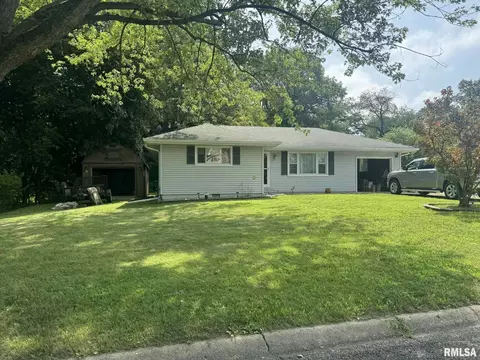 1118 Schneblin Ln, Peoria, IL 61604