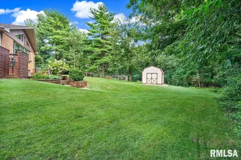 Exterior - 321 Townhall Rd, Metamora, IL 61548 photo 6 of 7