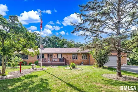 321 Townhall Rd, Metamora, IL 61548