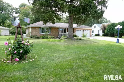 1407 N Schneblin Ln, Peoria, IL 61604