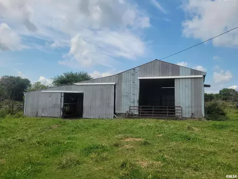 694 N County Road 1100 Rd, Warsaw, IL 62379