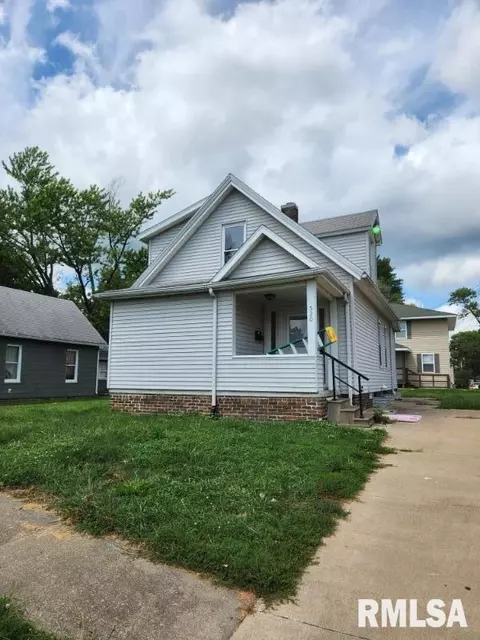 520 W Pierce St, Macomb, IL 61455 photo 2