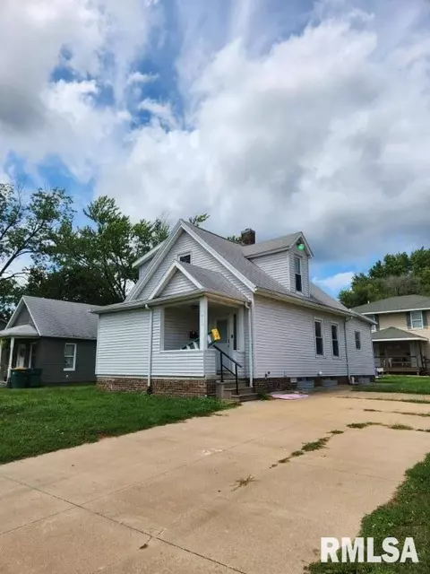 520 W Pierce St, Macomb, IL 61455