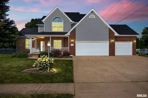 1508 Oak Rdg, Washington, IL 61571