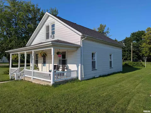 Exterior - 103 N 4th St, Dunlap, IL 61525 photo 2 of 6