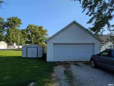 Exterior - 103 N 4th St, Dunlap, IL 61525 photo 4 of 6
