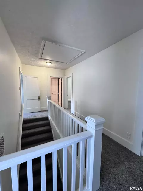 339 W Pierce St, Macomb, IL 61455 photo 16