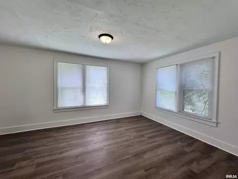 339 W Pierce St, Macomb, IL 61455 photo 7