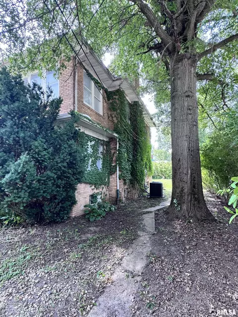 339 W Pierce St, Macomb, IL 61455 photo 24