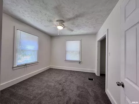 339 W Pierce St, Macomb, IL 61455 photo 19