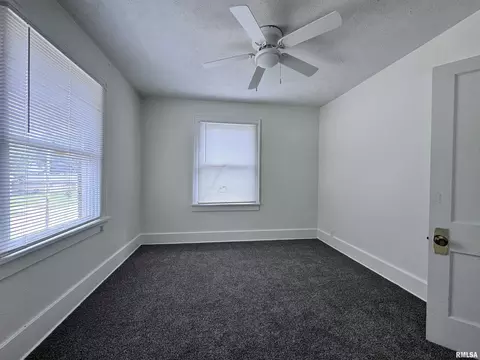 339 W Pierce St, Macomb, IL 61455 photo 17