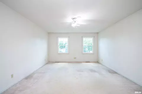 500 E North St, Danvers, IL 61732 photo 42