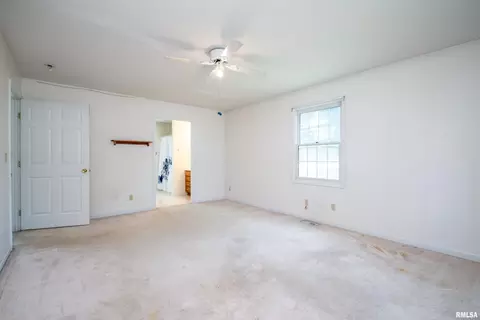500 E North St, Danvers, IL 61732 photo 17