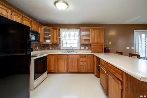 500 E North St, Danvers, IL 61732 photo 22