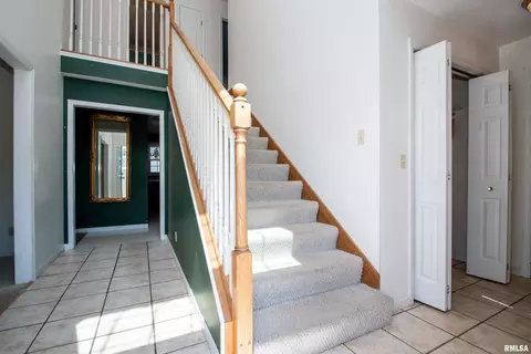 500 E North St, Danvers, IL 61732 photo 8