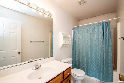 500 E North St, Danvers, IL 61732 photo 31