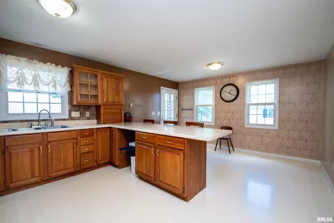 500 E North St, Danvers, IL 61732 photo 23