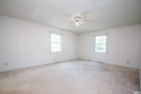 500 E North St, Danvers, IL 61732 photo 15