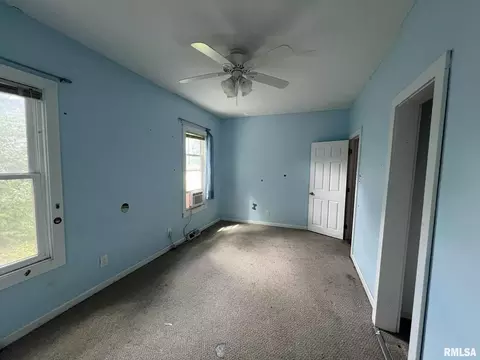 Bedroom - 809 W Jefferson St, Macomb, IL 61455 photo 3 of 3