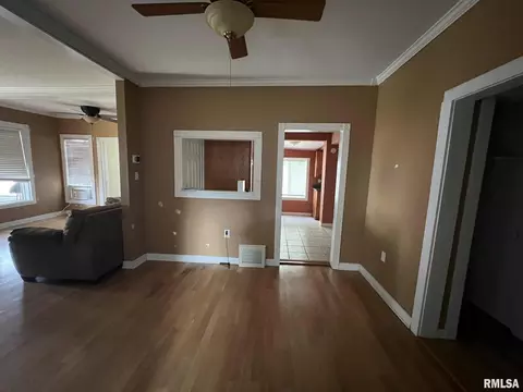 Living - 809 W Jefferson St, Macomb, IL 61455 photo 2 of 2