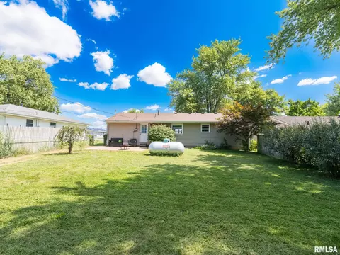 Exterior - 111 Bryant St, Morton, IL 61550 photo 12 of 15