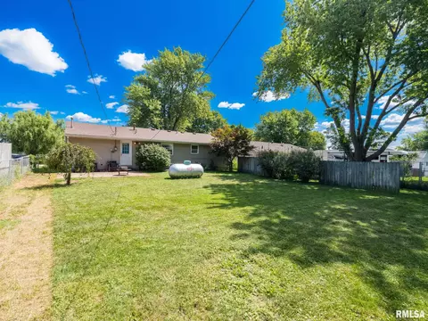 Exterior - 111 Bryant St, Morton, IL 61550 photo 13 of 15