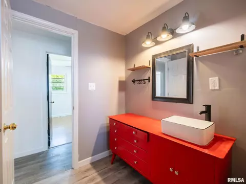 Bath - 111 Bryant St, Morton, IL 61550 photo 1 of 2
