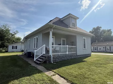 321 W Avenue F, Lewistown, IL 61542