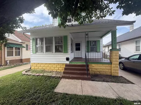 1209 E Gift Ave, Peoria, IL 61603