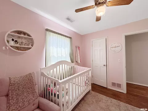 Bedroom - 7029 S Gerdes Rd, Mapleton, IL 61547 photo 9 of 18