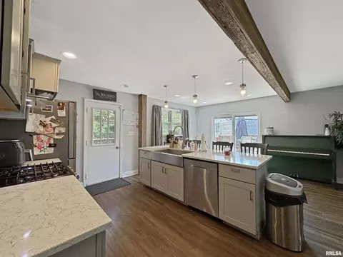 Kitchen - 7029 S Gerdes Rd, Mapleton, IL 61547 photo 2 of 5