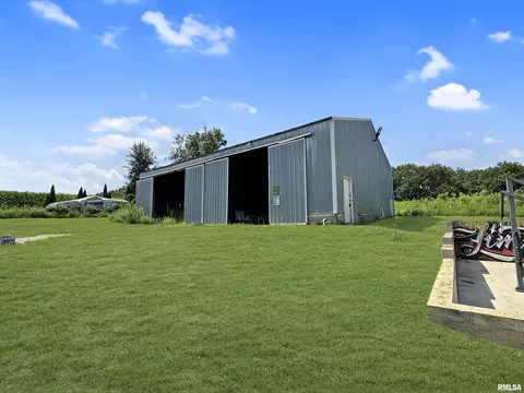Exterior - 7029 S Gerdes Rd, Mapleton, IL 61547 photo 13 of 20