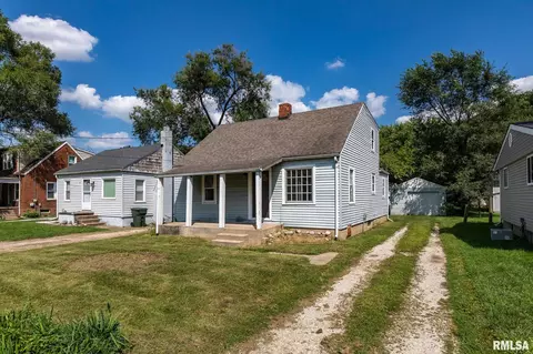 122 Callender St, East Peoria, IL 61611