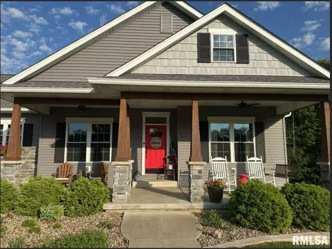 6906 S Lafayette Ave, Peoria, IL 61607
