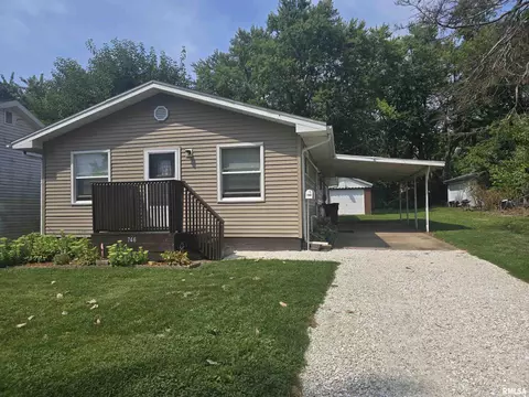 746 N 7th Ave, Canton, IL 61520