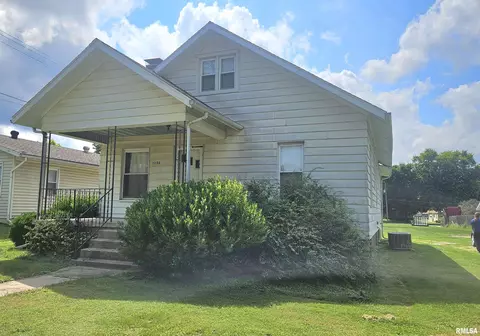 1256 S Main St, Canton, IL 61520