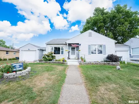 1506 N Capitol St, Pekin, IL 61554
