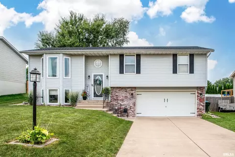 112 Lexington Dr, East Peoria, IL 61611