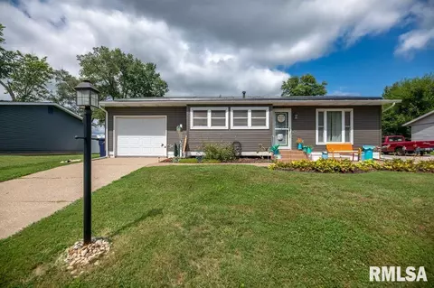 307 Hamilton Rd, Marquette Heights, IL 61554