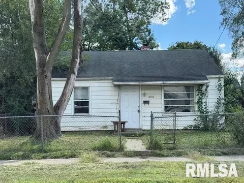 2106 W Wiswall St, Peoria, IL 61605