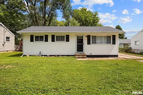 5712 N Terrace Three Ct, Peoria Heights, IL 61616