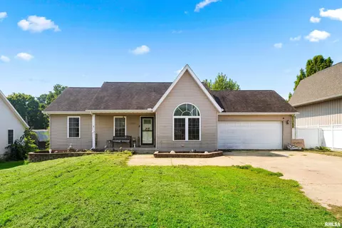 1010 5th St, Lacon, IL 61540