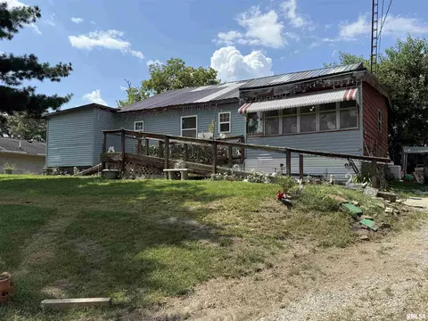 502 N Kennedy St, Bath, IL 62617