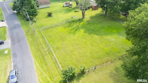 N Aspen Road, Peoria, IL 61604