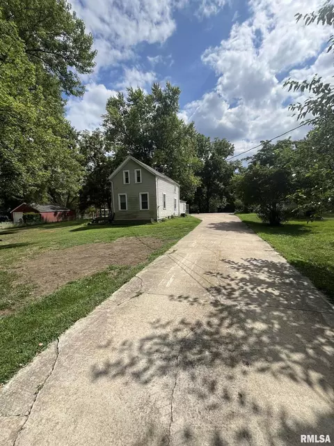 3418 W Hill St, Peoria, IL 61605